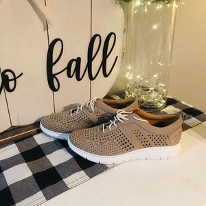 Marc joseph Shoes Size 10